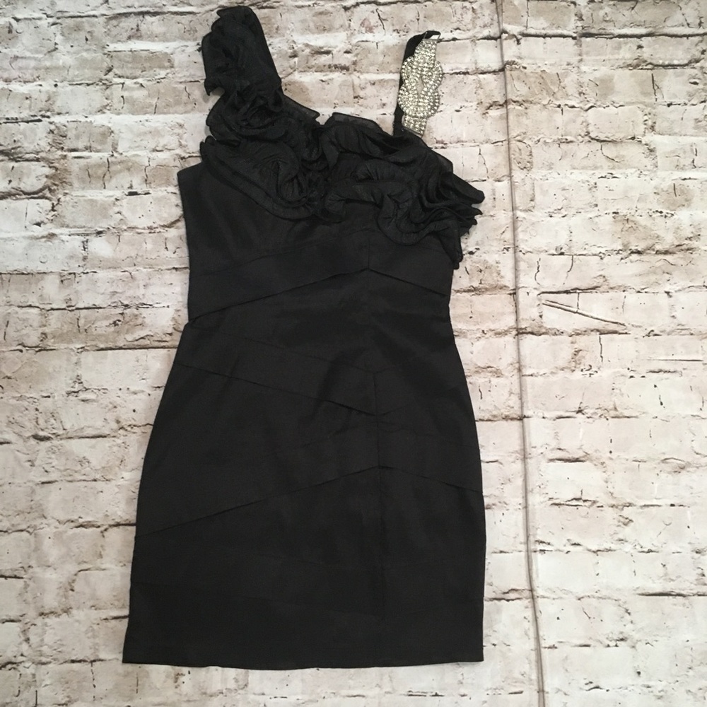 Entry black  jeweled cocktail dress size M.